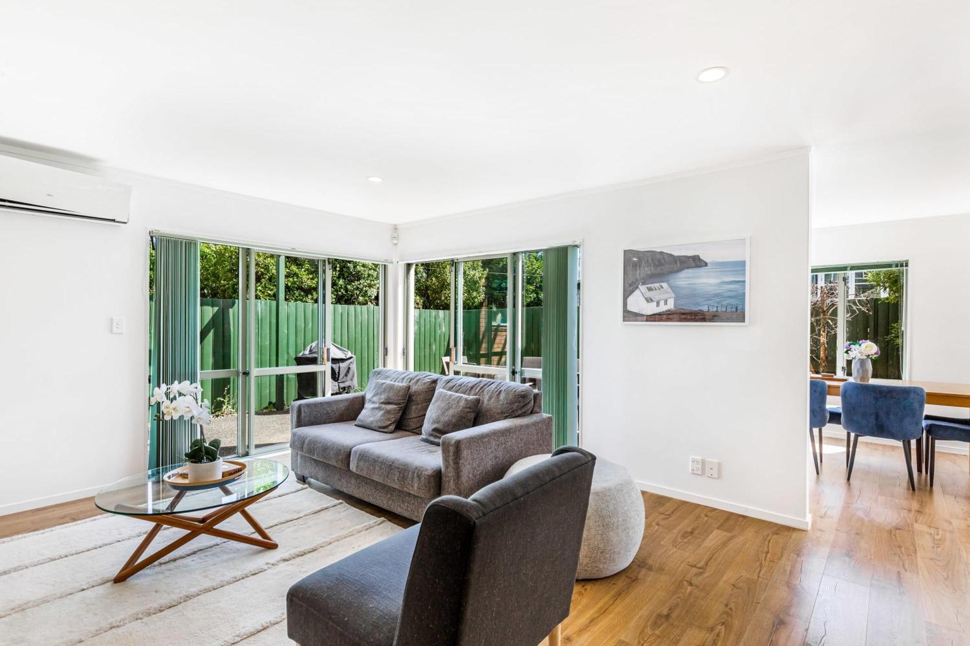 Private And Sunny 3-Bedroom Home With Parking Auckland Bagian luar foto