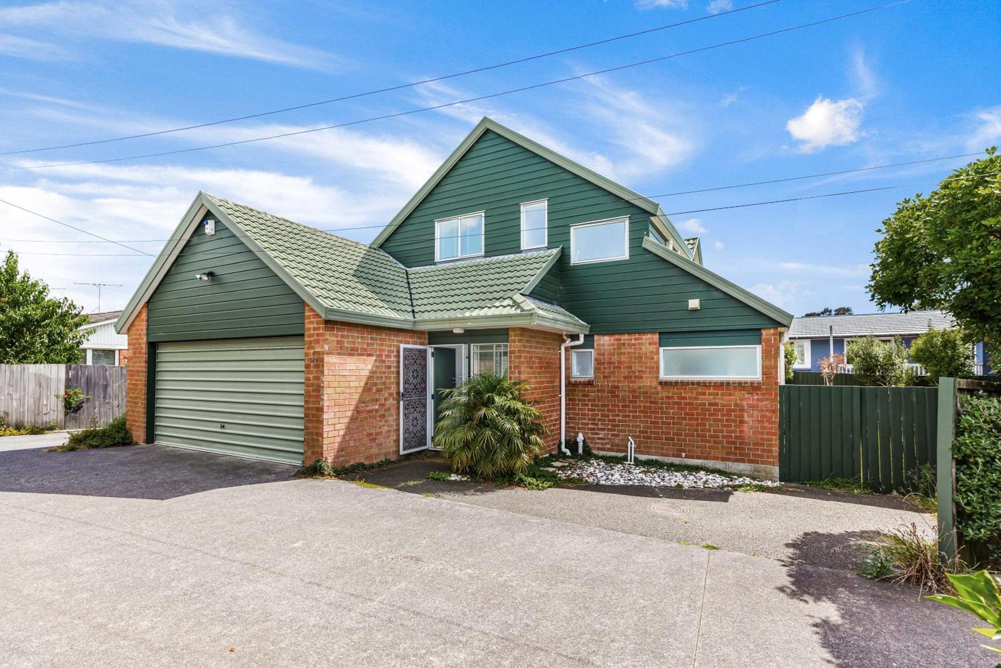 Private And Sunny 3-Bedroom Home With Parking Auckland Bagian luar foto